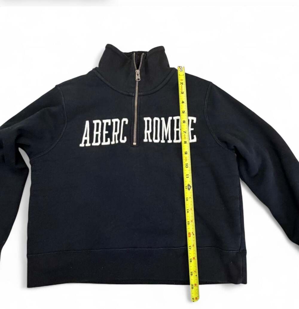 Vintage Abercrombie & Fitch Women's Sherpa-Lined Logo Half-Zip Sweatshirt - Picture 4 of 9